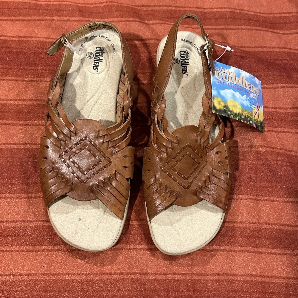 Cobbie Cuddlers Leather Sandals 8.5M Brown PORON 4000 Comfort Footbed NWT - Picture 2 of 11